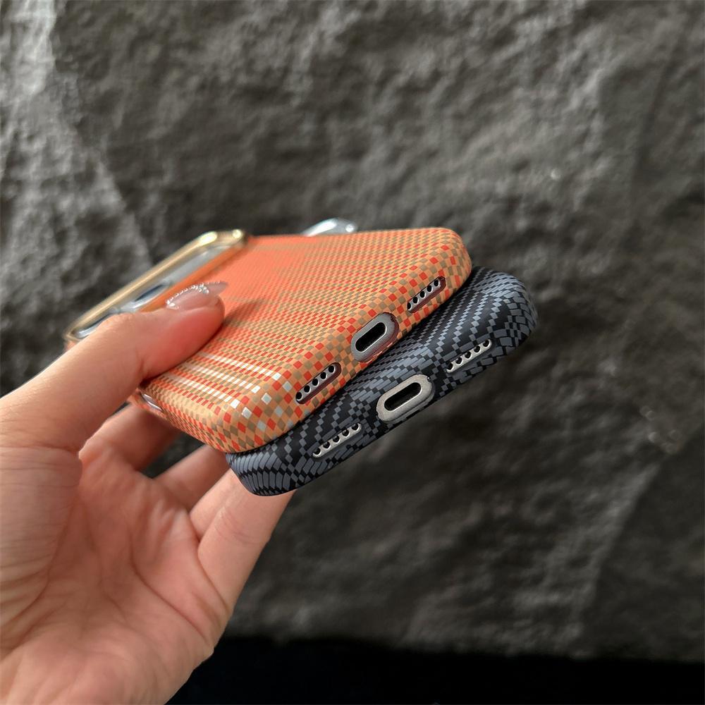 Kevlar Magnetic iPhone Case with Military-Grade Protection - Moderno Collections
